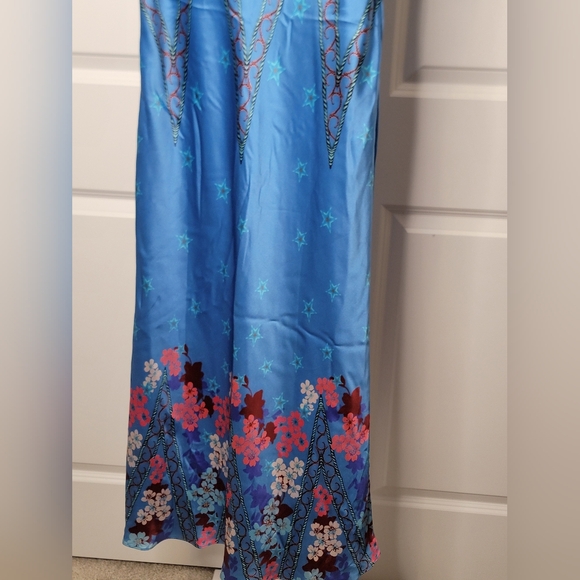 Saloni Fleur Midi Dress In Sky Flourish - Picture 5 of 8